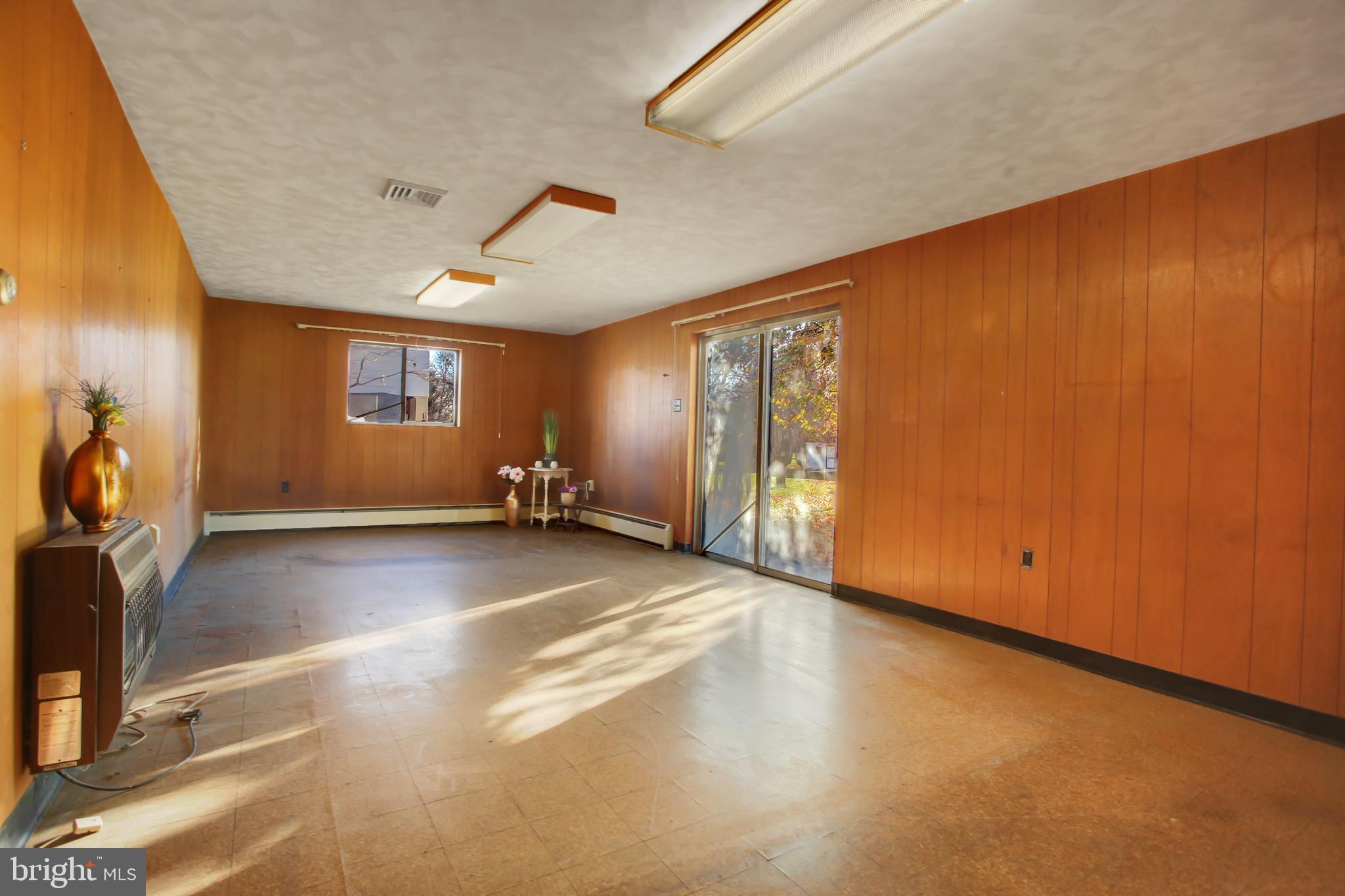 6441 Jonestown Road Harrisburg, PA 17112 - Photo 18 of 28 Gallery Image 18