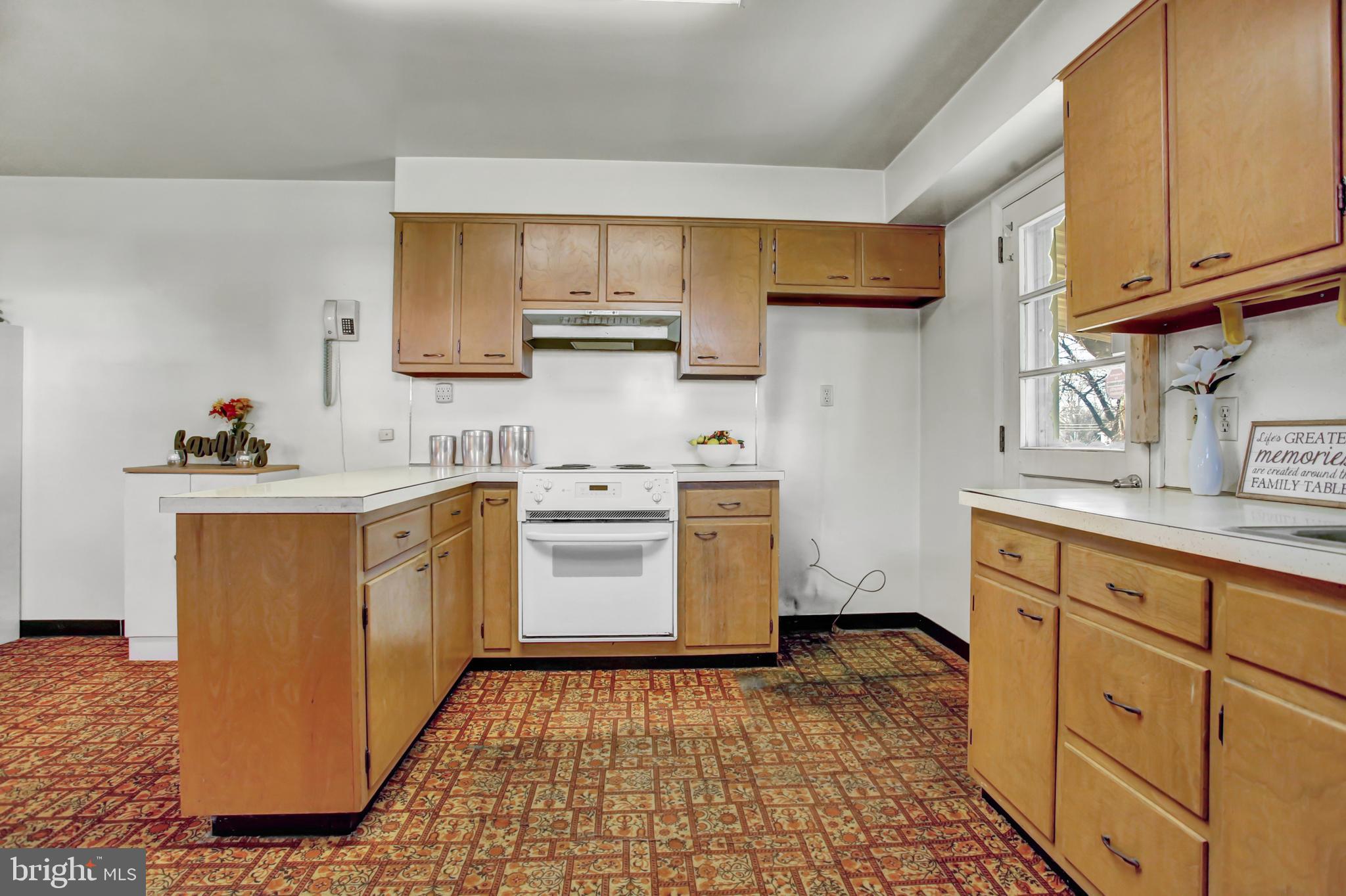 6441 Jonestown Road Harrisburg, PA 17112 - Photo 3 of 28 Gallery Image 3
