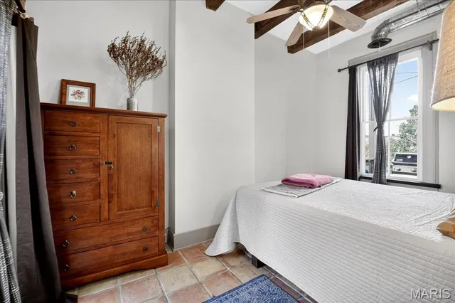 $2,200 | 1010 Allen Avenue, Unit 2F, St. Louis, MO 63104