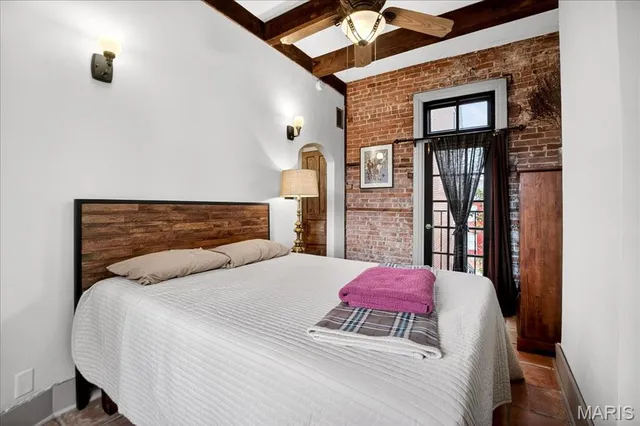 $2,200 | 1010 Allen Avenue, Unit 2F, St. Louis, MO 63104