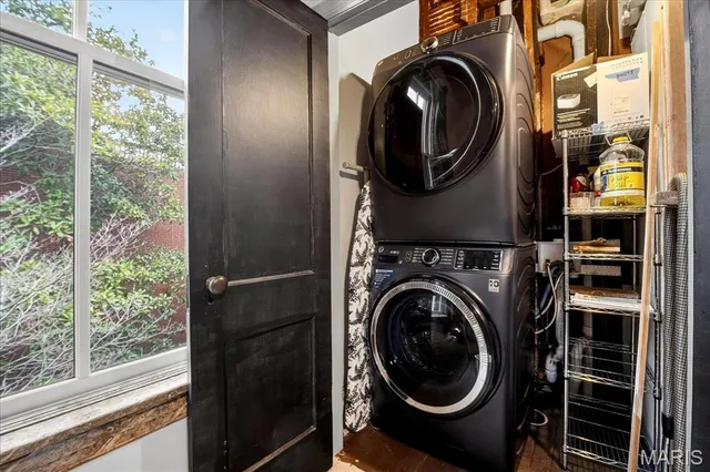 $2,200 | 1010 Allen Avenue, Unit 2F, St. Louis, MO 63104