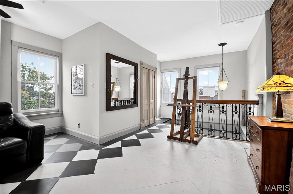 1010 Allen Avenue, Unit 2F St. Louis, MO 63104 - Photo 29 of 52