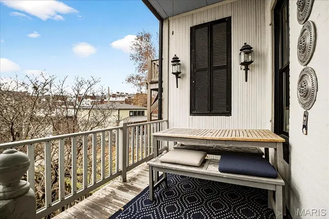 $2,200 | 1010 Allen Avenue, Unit 2F, St. Louis, MO 63104