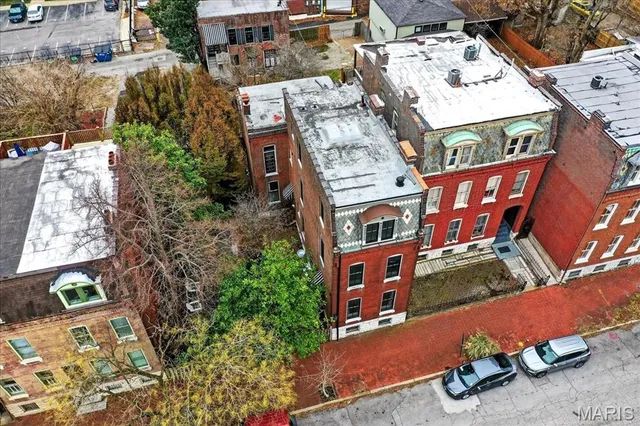 $2,200 | 1010 Allen Avenue, Unit 2F, St. Louis, MO 63104