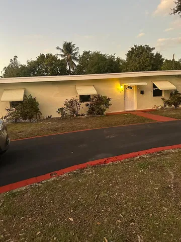 $3,500 | 1705 Northeast 157th Terrace, North Miami Beach, FL 33162