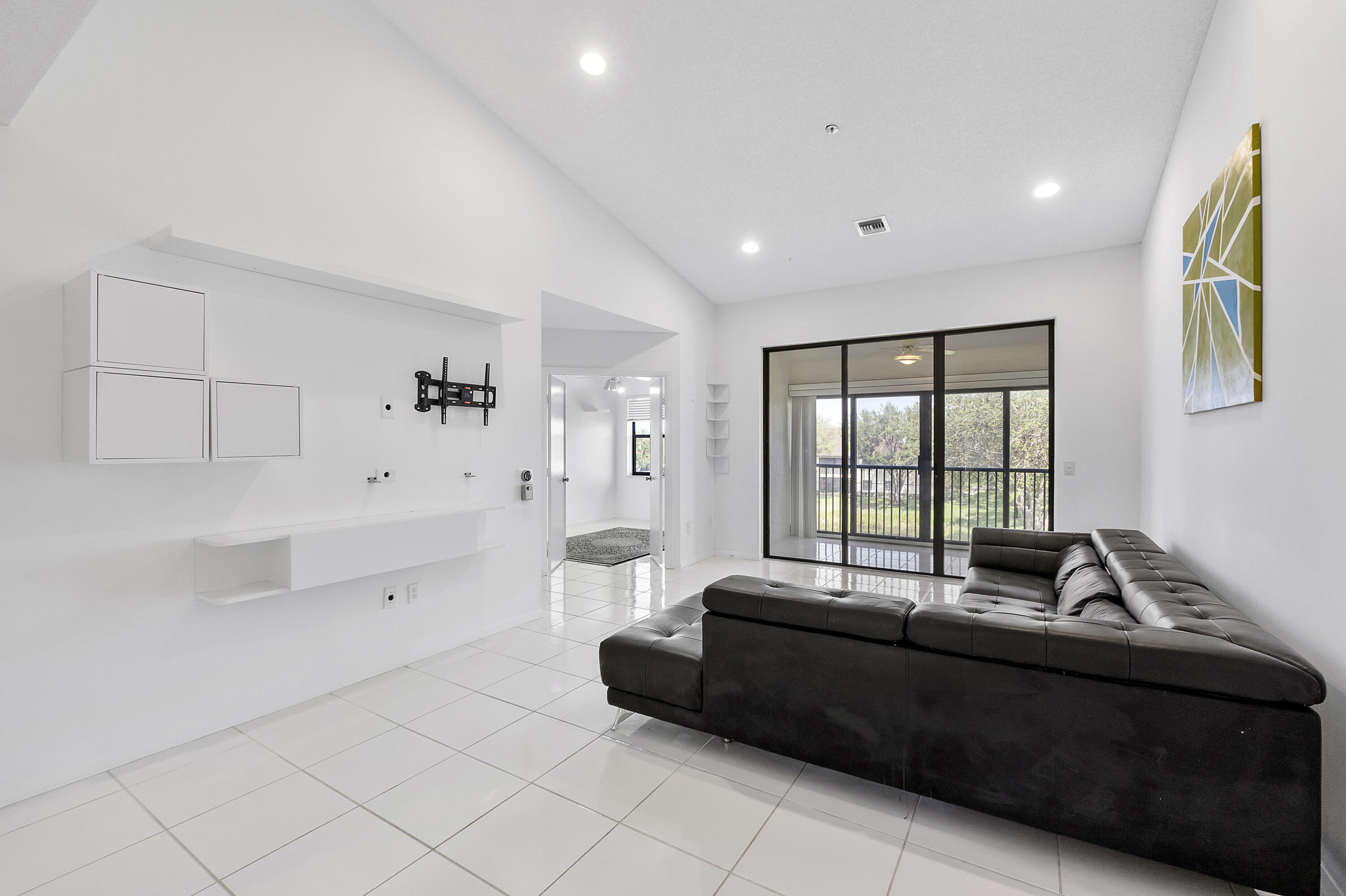 5153 Floria Drive, Unit V Boynton Beach, FL 33437 - Photo 4 of 39 a living room with furniture