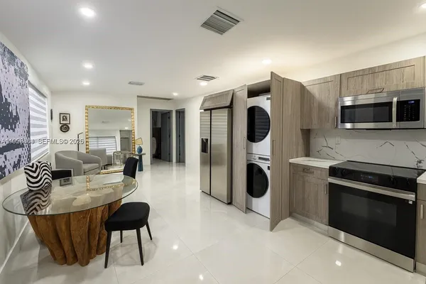$1,875 | 926 Northwest 59th Street, Unit 2, Miami, FL 33127