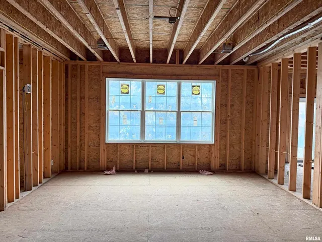 $839,900 | 19468 250th Avenue, Bettendorf, IA 52722