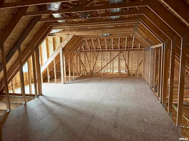 $839,900 | 19468 250th Avenue, Bettendorf, IA 52722