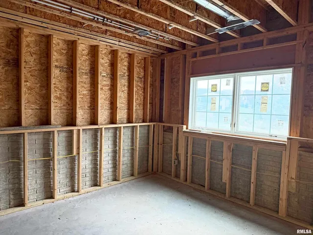 $839,900 | 19468 250th Avenue, Bettendorf, IA 52722