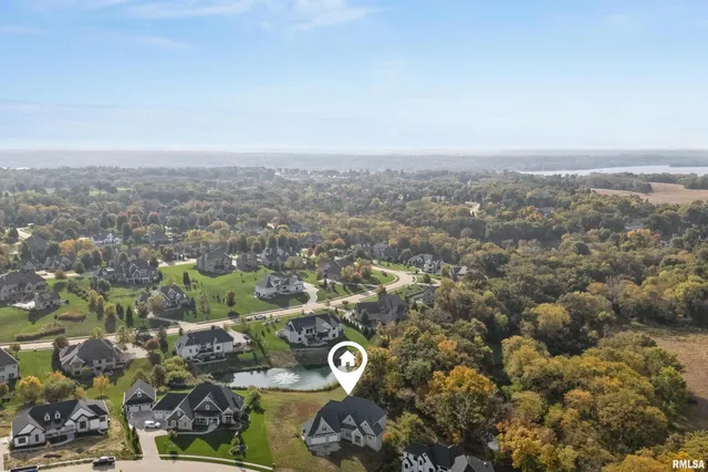 $839,900 | 19468 250th Avenue, Bettendorf, IA 52722