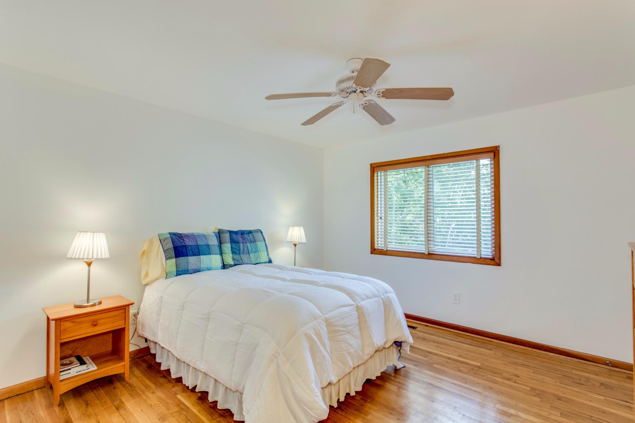 18 Whooping Hollow Road East Hampton, NY 11937 - Photo 11 of 15