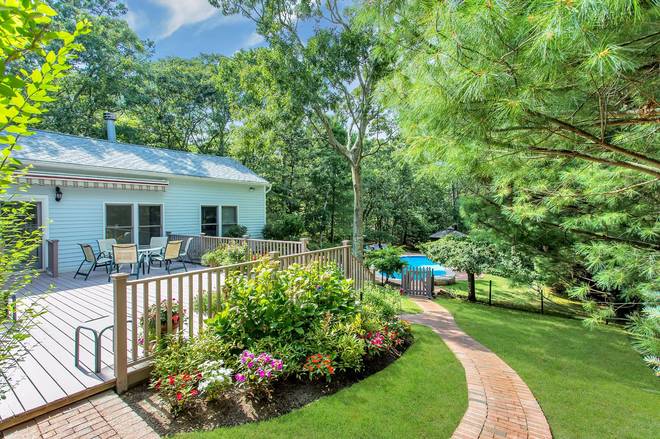 18 Whooping Hollow Road East Hampton, NY 11937 - Photo 14 of 15