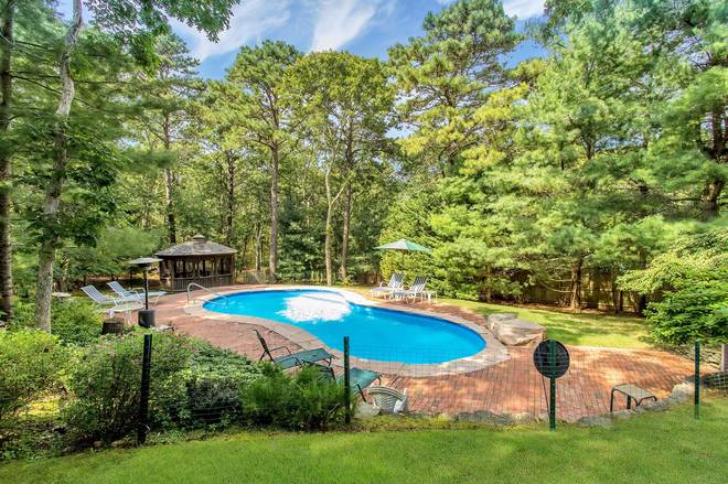 18 Whooping Hollow Road East Hampton, NY 11937 - Photo 15 of 15