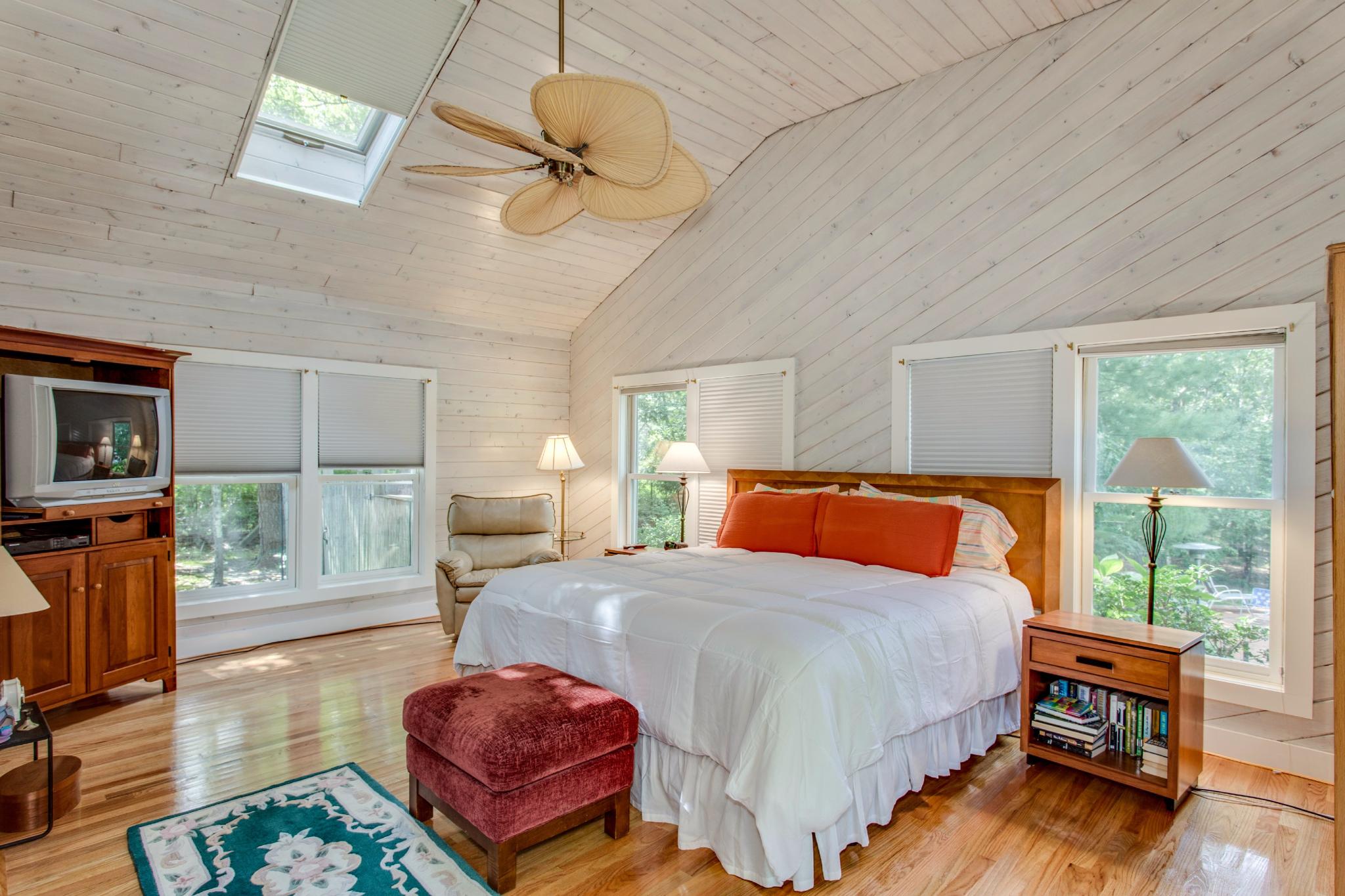 18 Whooping Hollow Road East Hampton, NY 11937 - Photo 8 of 15