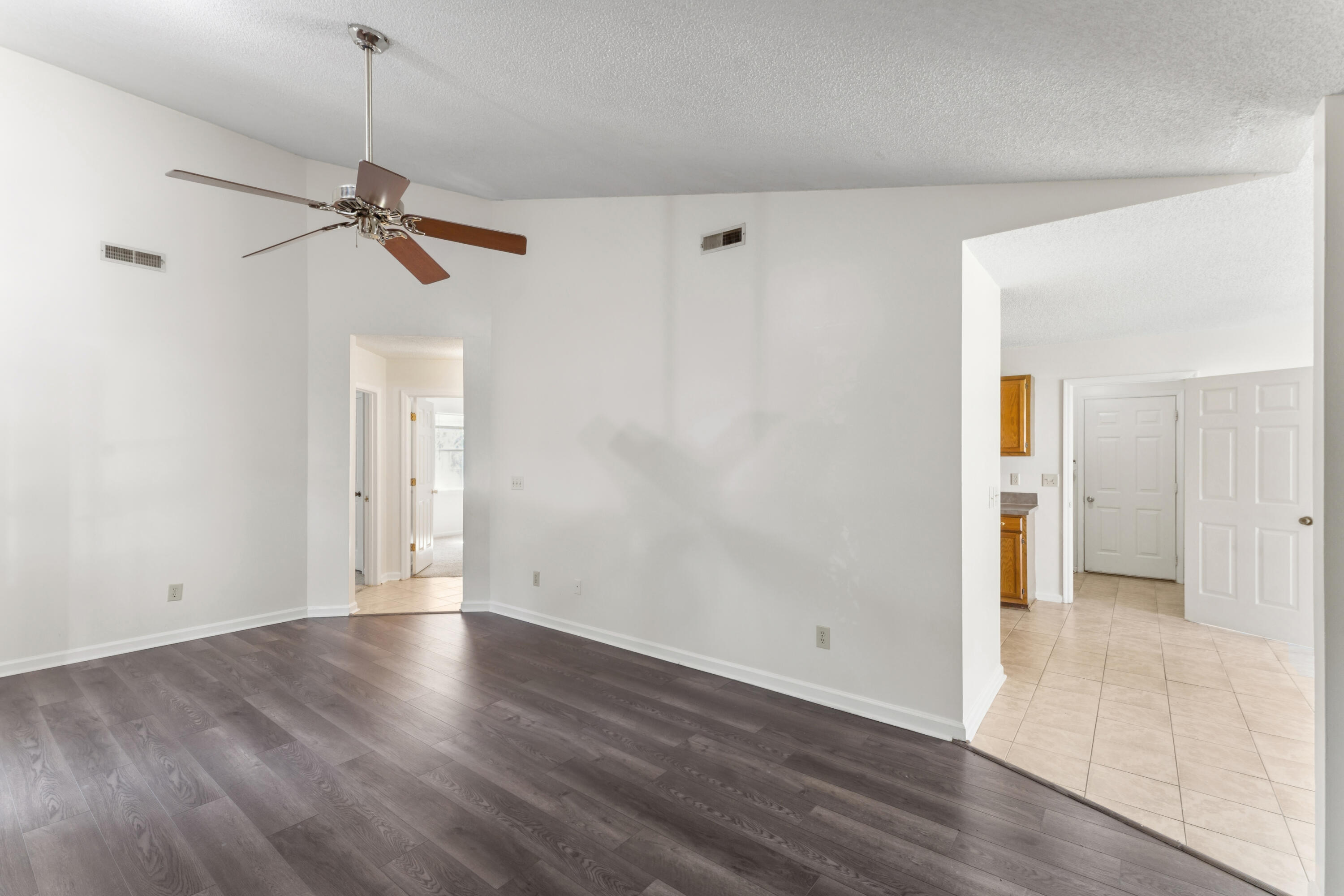 135 Commons Way Goose Creek, SC 29445 - Photo 11 of 27 135Commons_11