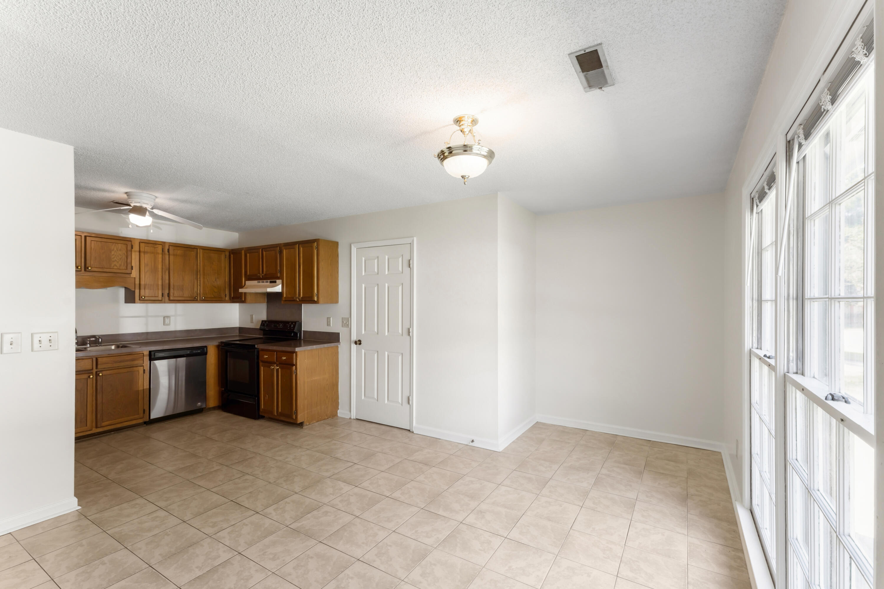 135 Commons Way Goose Creek, SC 29445 - Photo 12 of 27 135Commons_12