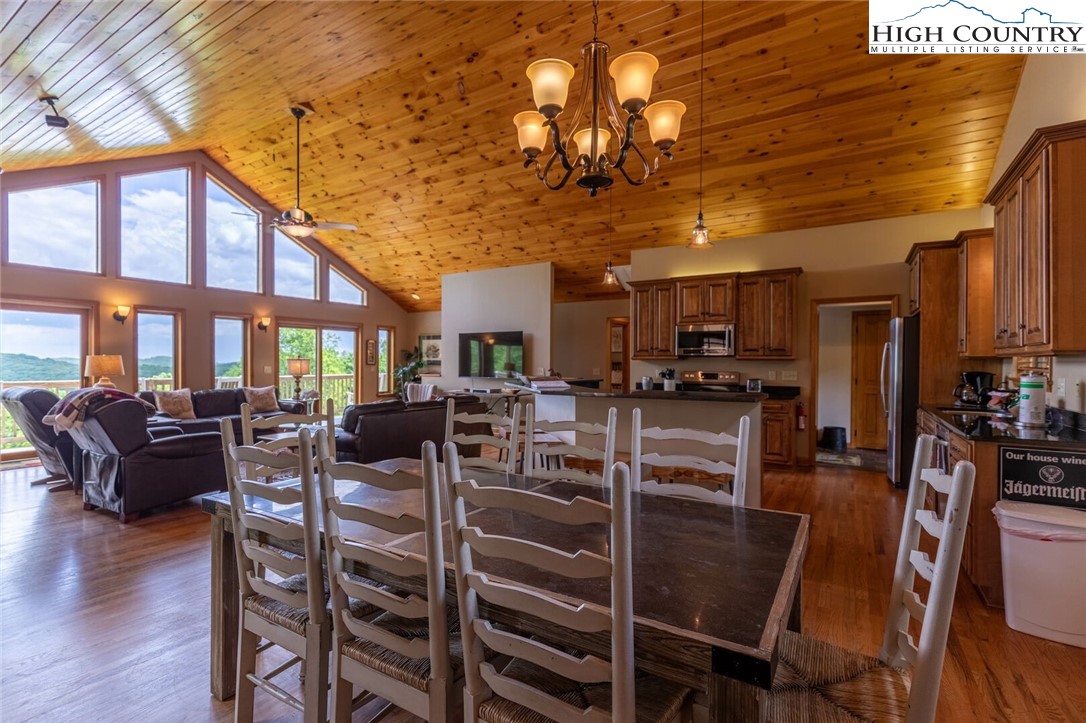 253 Alpine Road Blowing Rock, NC 28605 - Photo 13 of 50 Gallery Image 13