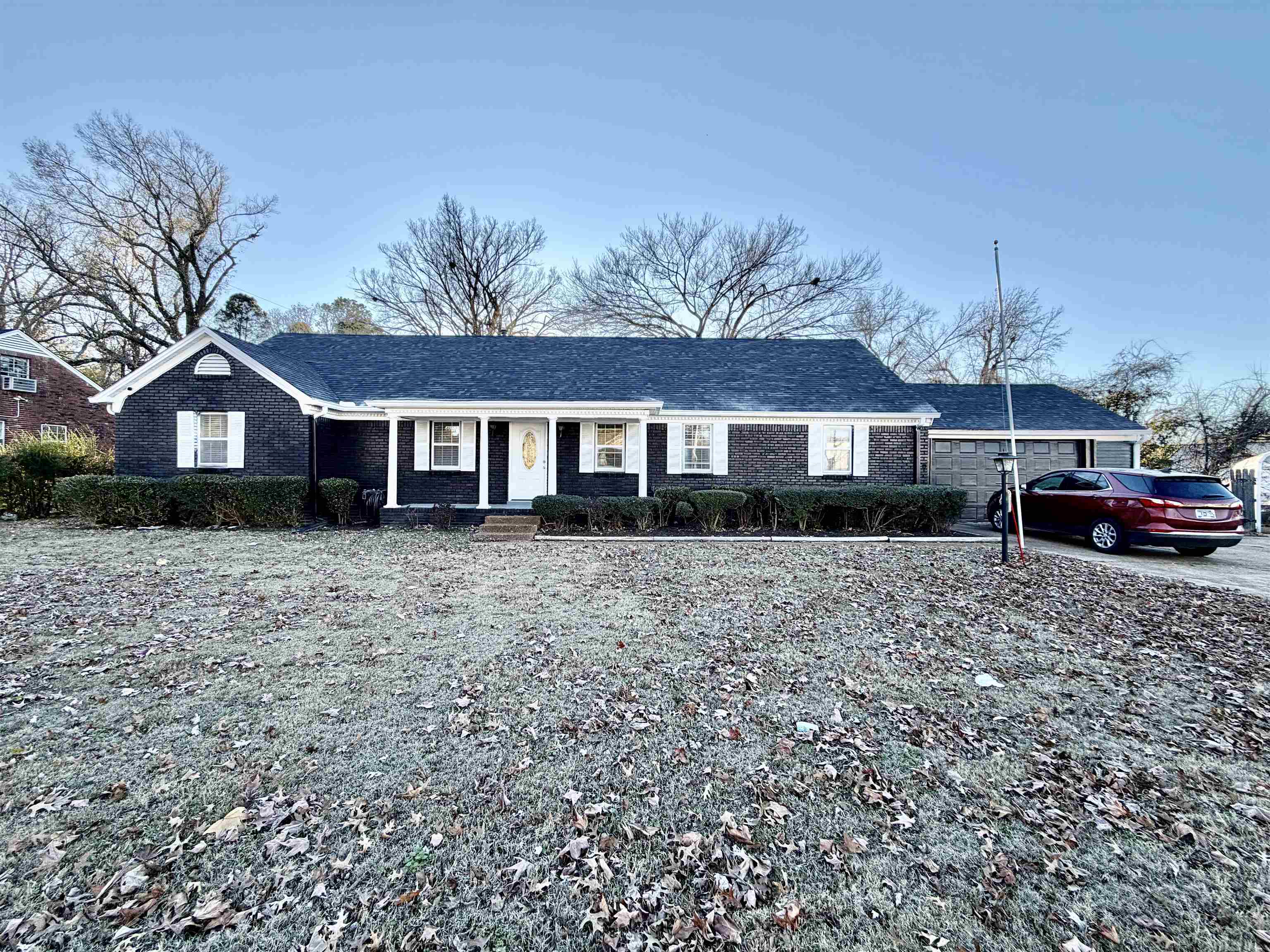 3179 Coleman Road Memphis, TN 38128 - Photo 1 of 22 a front view of a house with garden