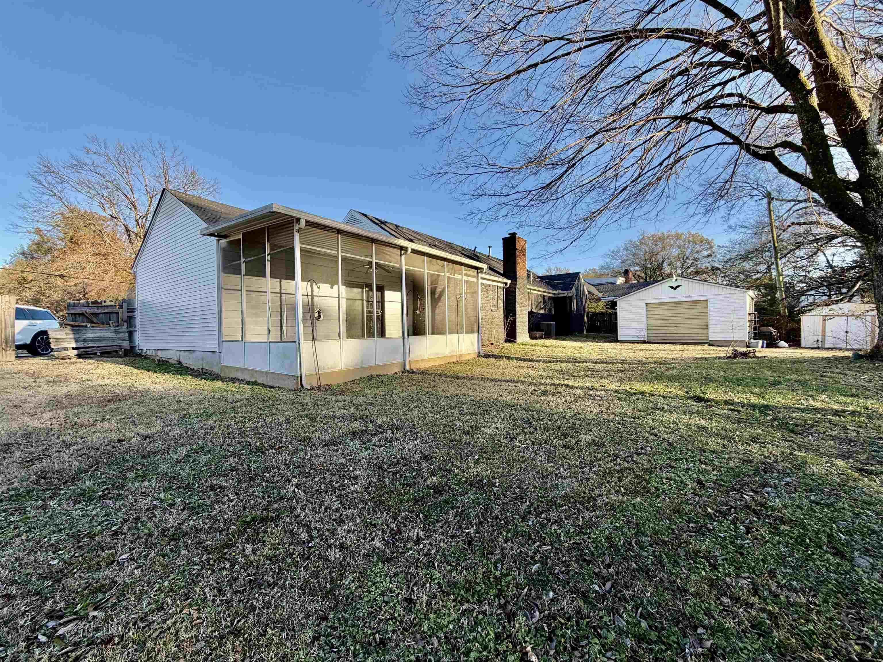 3179 Coleman Road Memphis, TN 38128 - Photo 3 of 22 a front view of a house with a yard