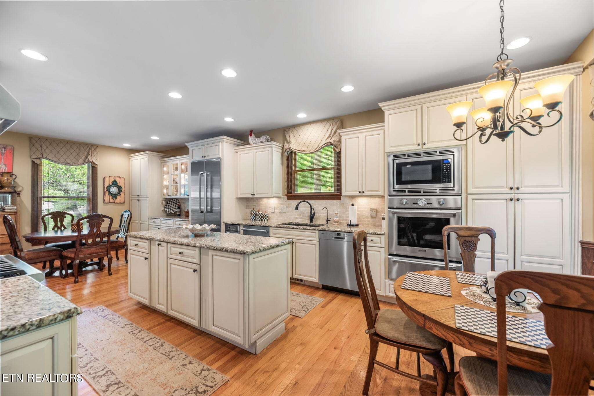 102 Amanda Place Oak Ridge, TN 37830 - Photo 13 of 56
