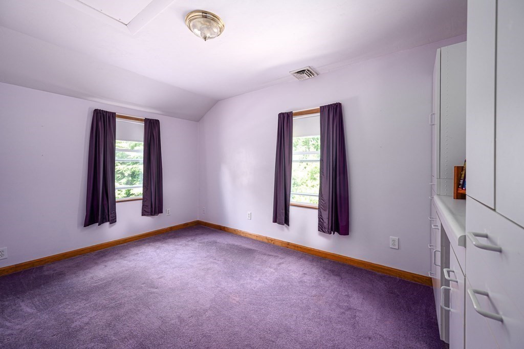 172 Charlton Road Spencer, MA 01562 - Photo 19 of 25 Gallery Image 19