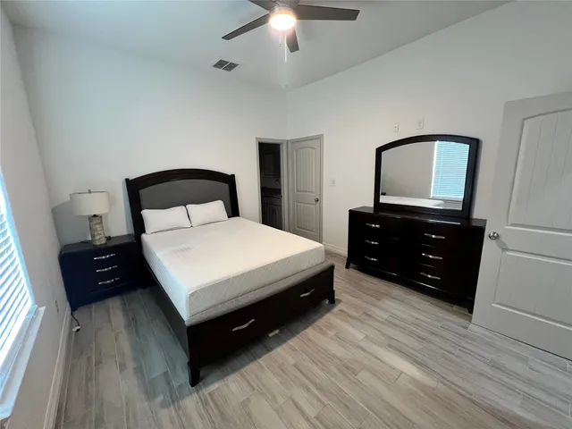 $2,500 | 3407 Sakowitz Street, Unit B, Houston, TX 77026