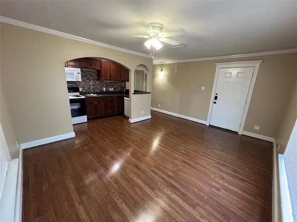 $1,150 | 2518 North Fitzhugh Avenue, Unit 101, Dallas, TX 75204