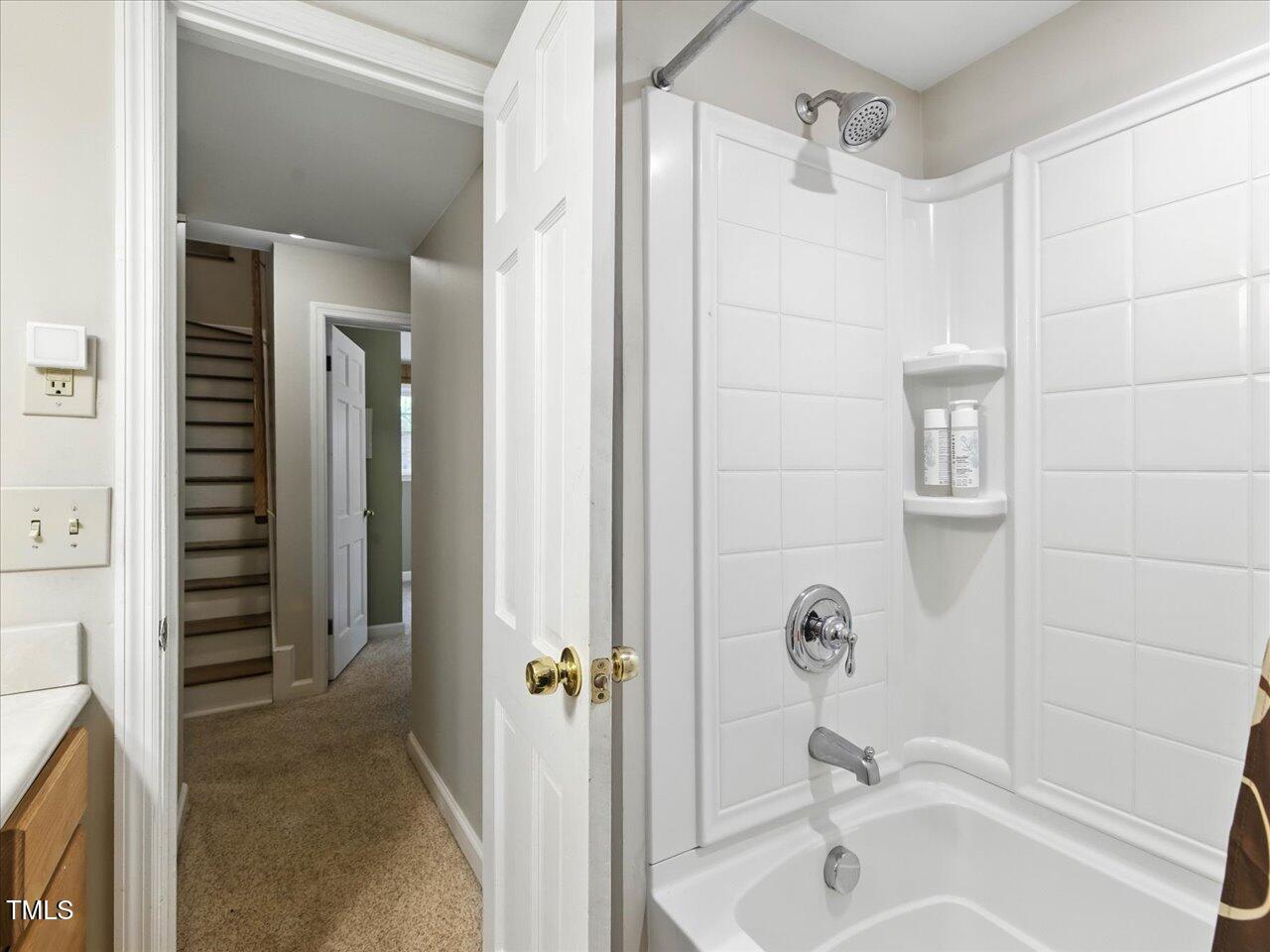 4204 Union Street Raleigh, NC 27609 - Photo 36 of 56 40-Hall Bath