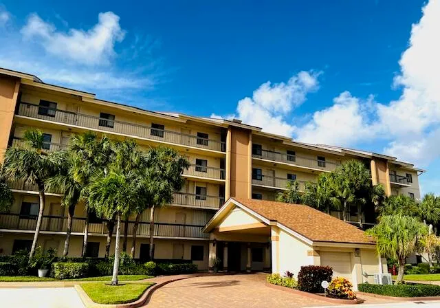 $4,400 | 1201 Seafarer Circle, Unit 204, Jupiter, FL 33477