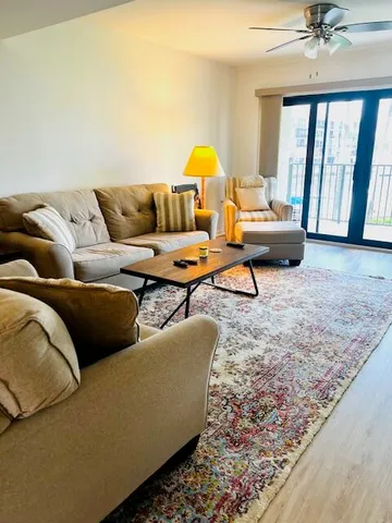 $3,950 | 1201 Seafarer Circle, Unit 204, Jupiter, FL 33477