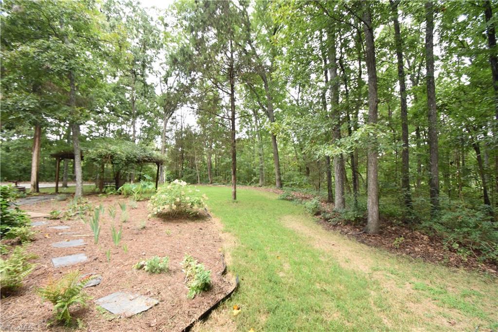 816 Skeet Club Road High Point, NC 27265 - Photo 11 of 30 Gallery Image 11