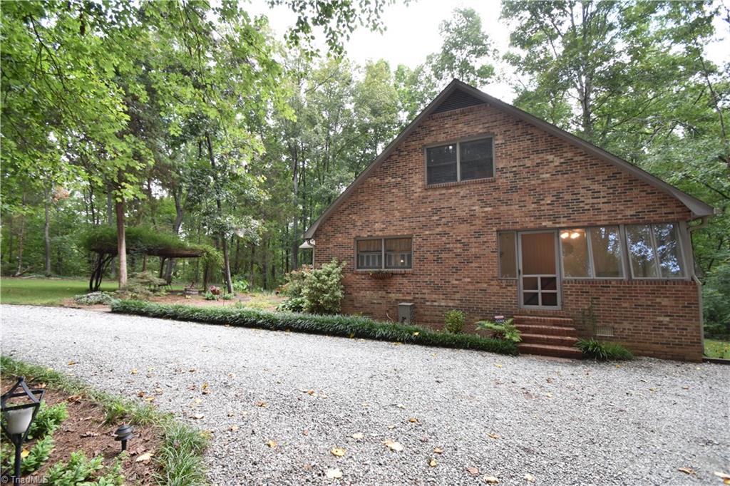 816 Skeet Club Road High Point, NC 27265 - Photo 7 of 30 Gallery Image 7