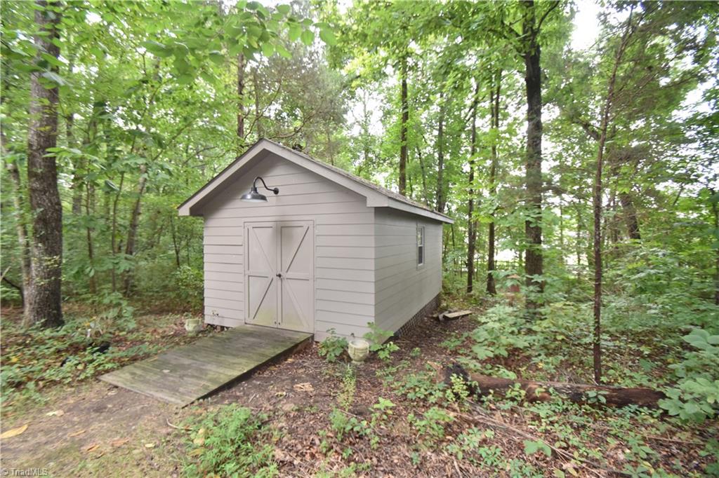 816 Skeet Club Road High Point, NC 27265 - Photo 10 of 30 Gallery Image 10