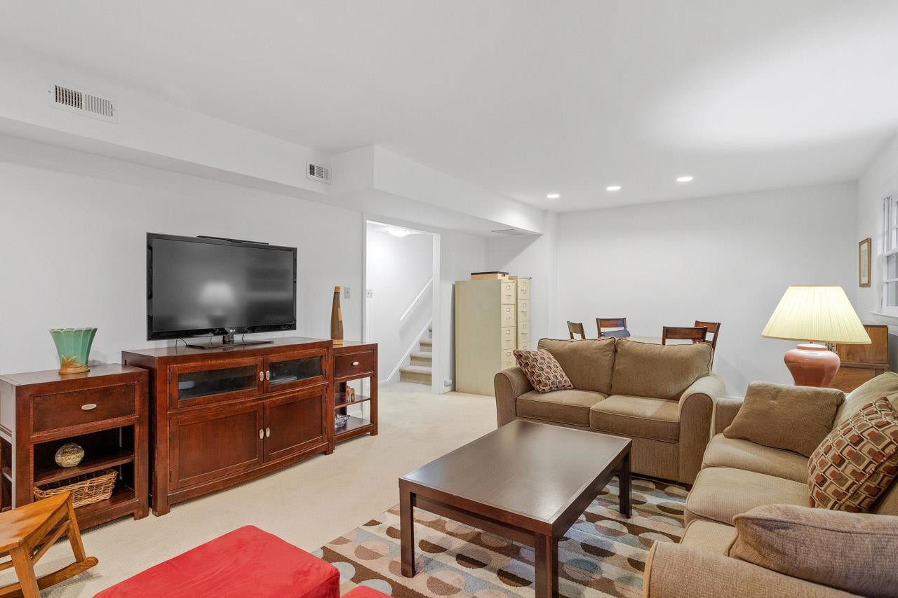 809 Silver Leaf Place Raleigh, NC 27609 - Photo 29 of 34 Photo 29