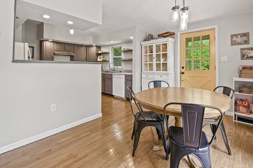 181 Monson Turnpike Road Ware, MA 01082 - Photo 8 of 33