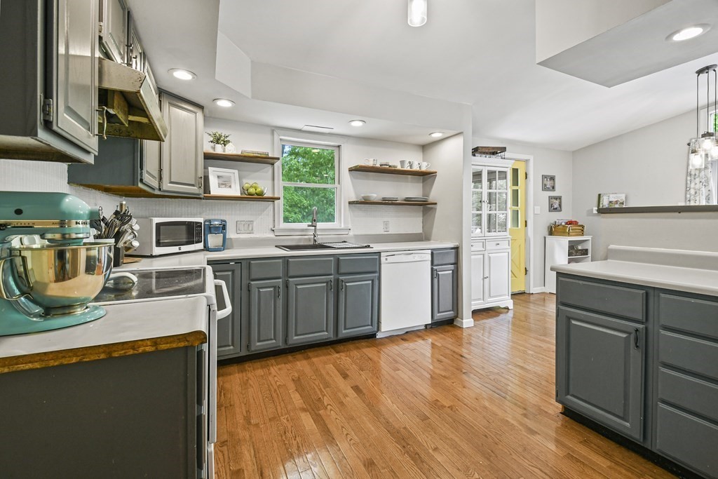 181 Monson Turnpike Road Ware, MA 01082 - Photo 10 of 33