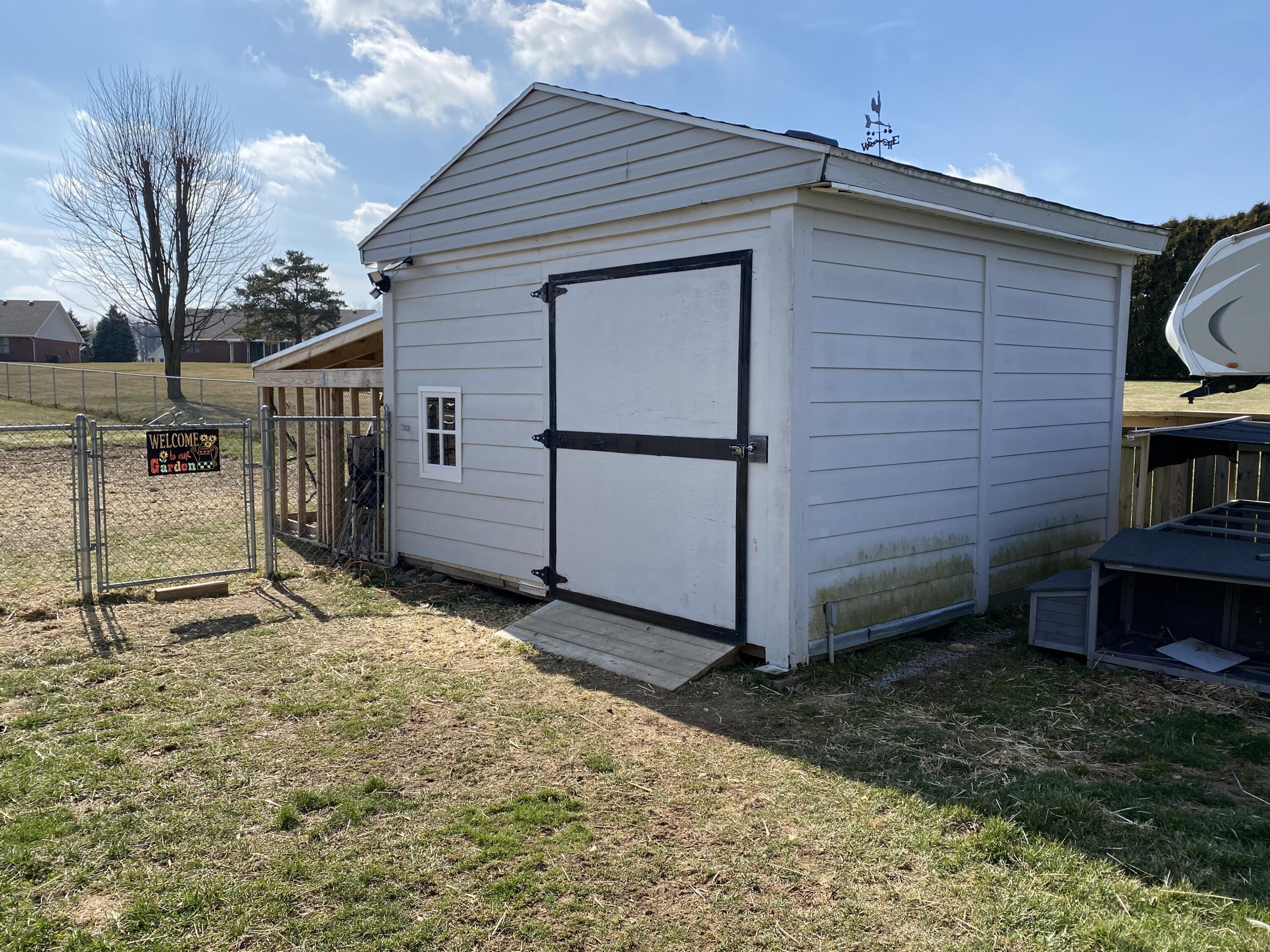 1725 Willow Road Springfield, OH 45502 - Photo 8 of 33