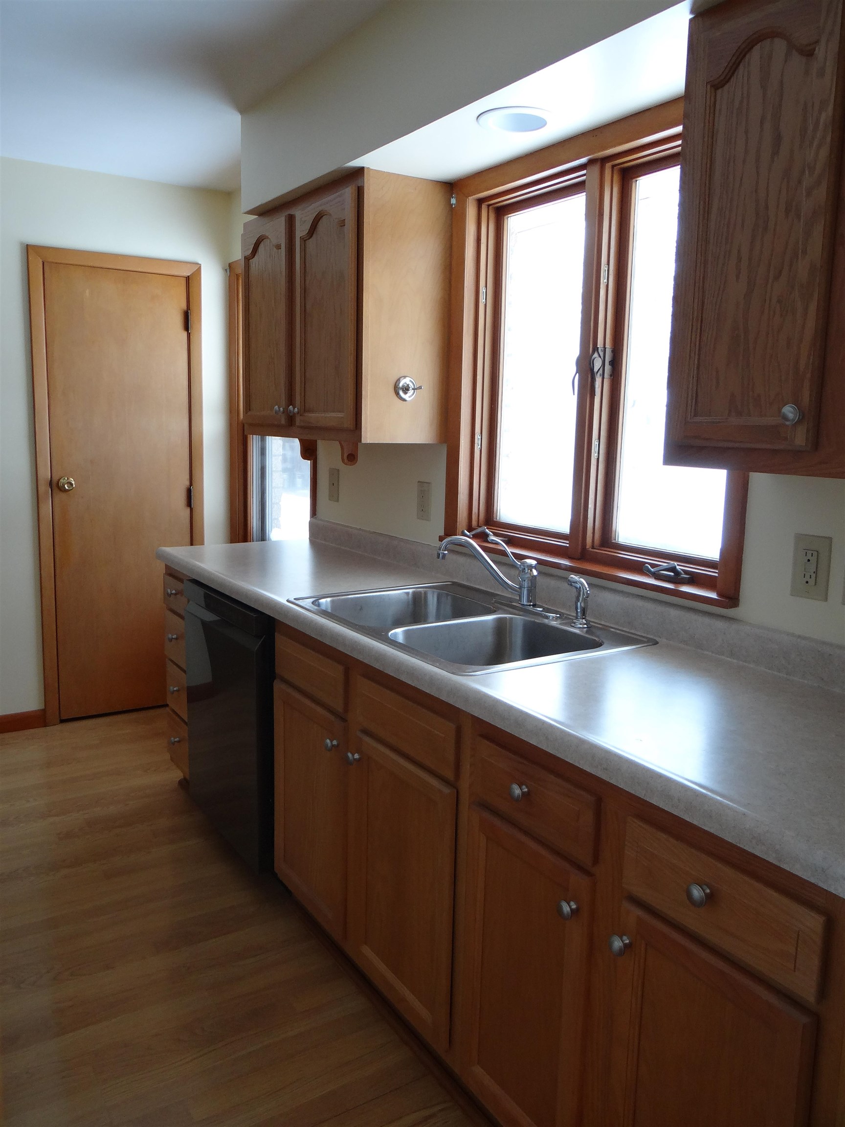 1238 Maple Street Neenah, WI 54956 - Photo 12 of 53