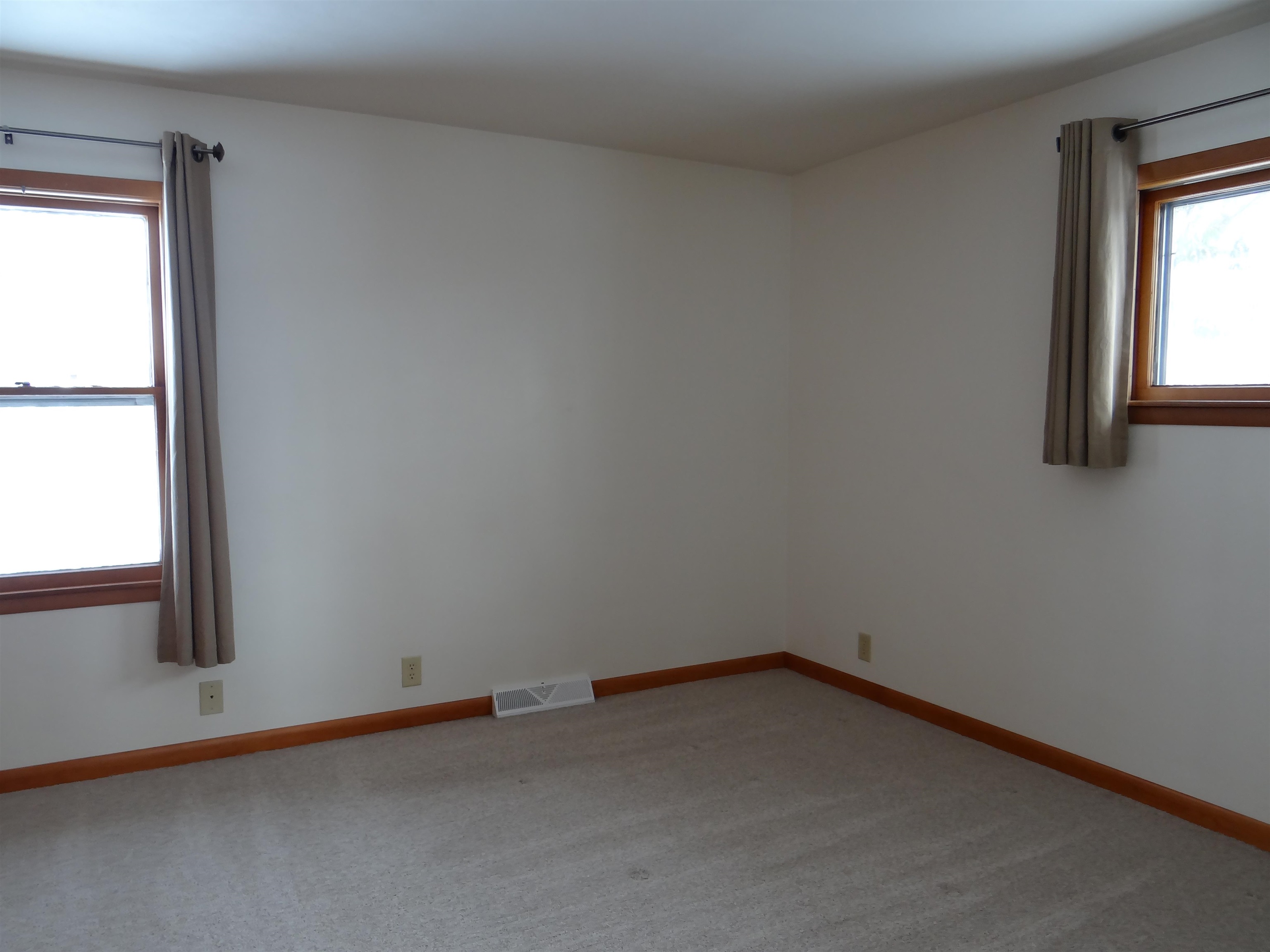 1238 Maple Street Neenah, WI 54956 - Photo 15 of 53