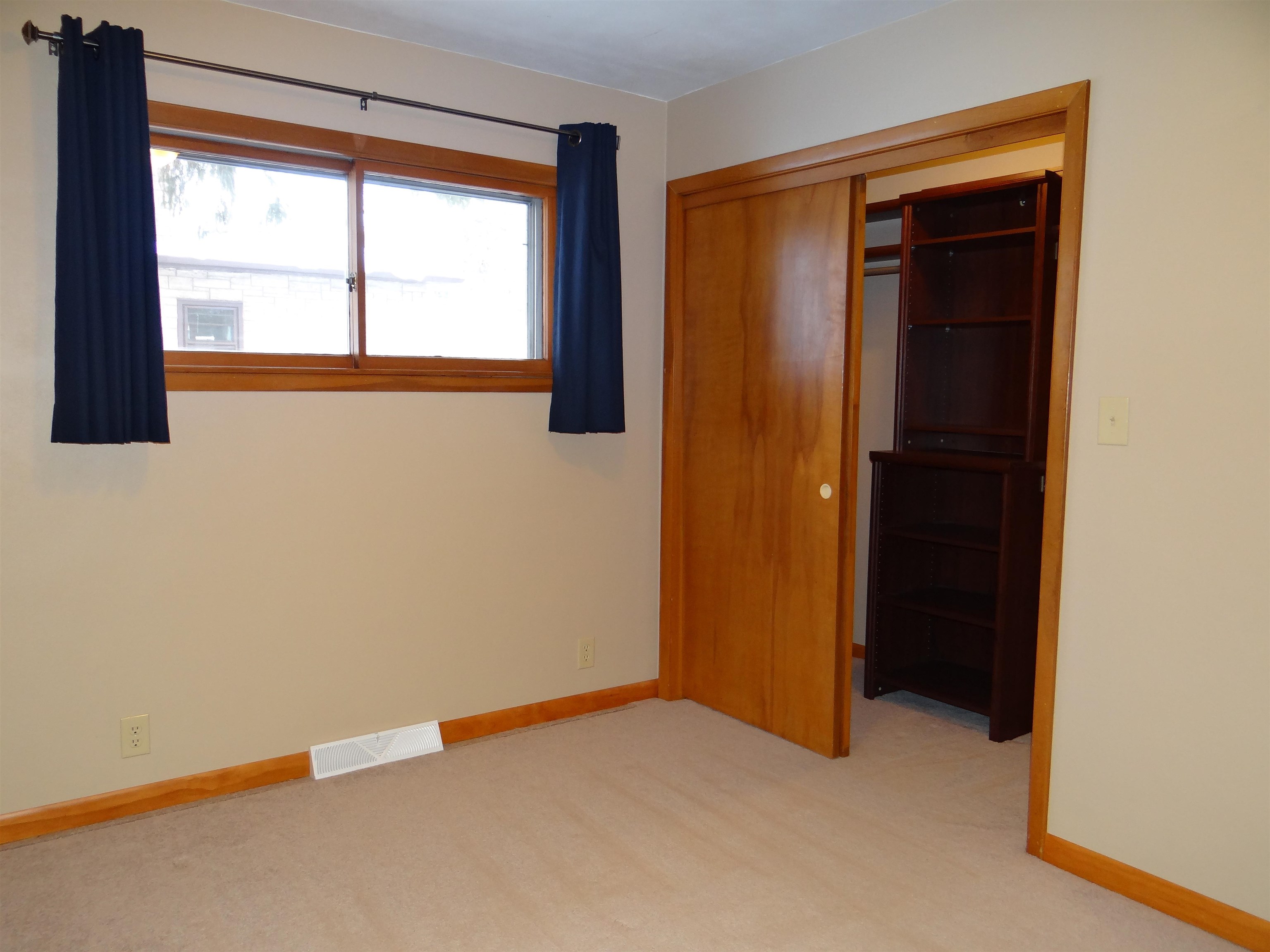 1238 Maple Street Neenah, WI 54956 - Photo 27 of 53