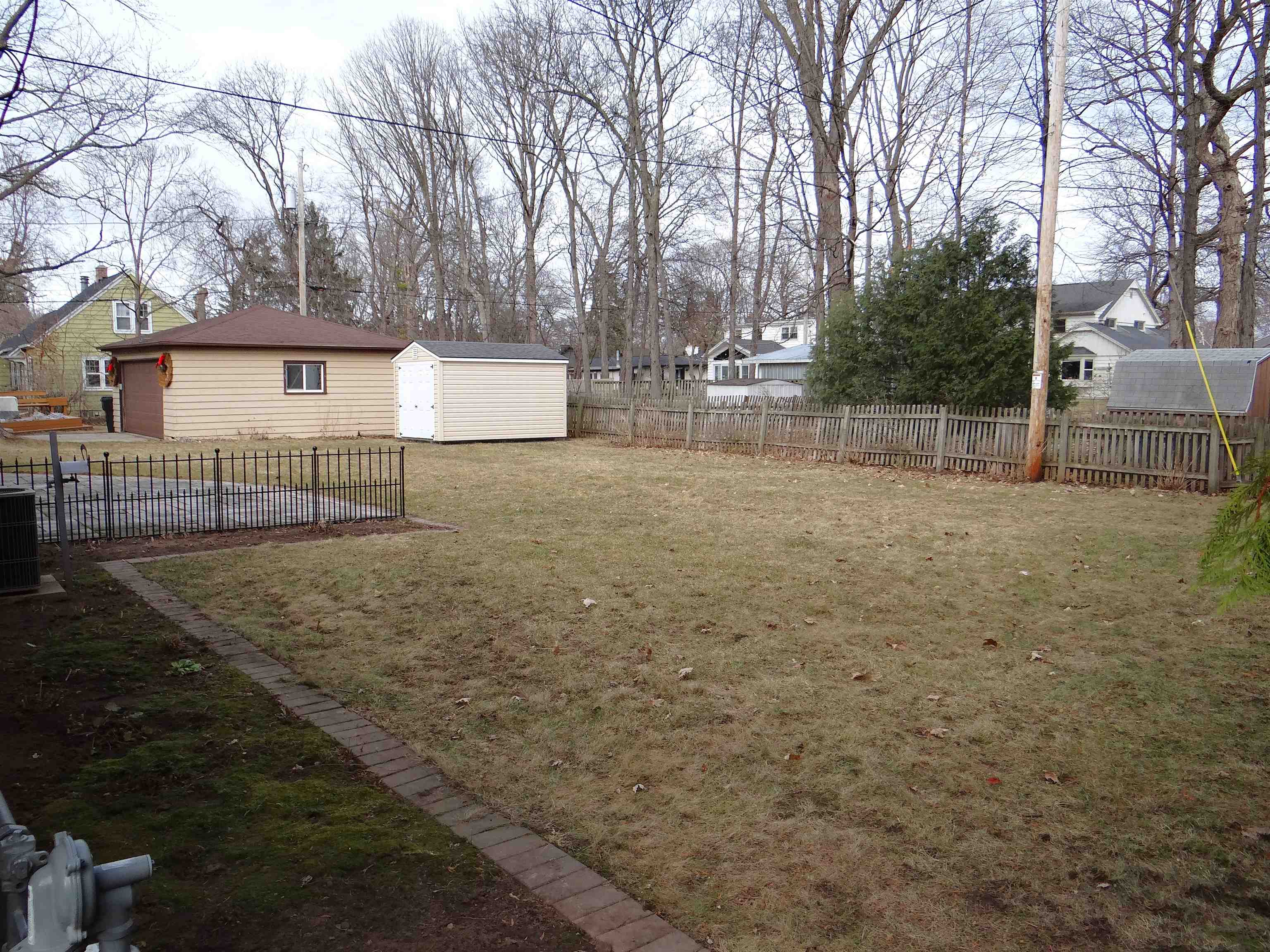 1238 Maple Street Neenah, WI 54956 - Photo 50 of 53