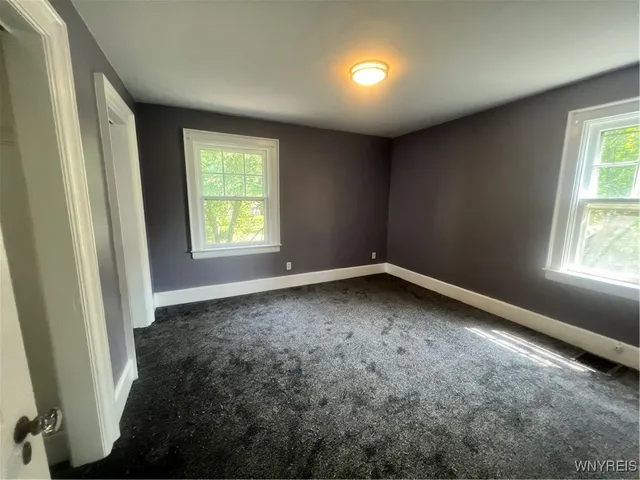 $2,250 | 909 James Avenue, Niagara Falls, NY 14305