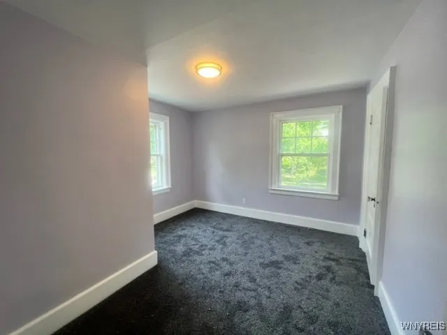 $2,250 | 909 James Avenue, Niagara Falls, NY 14305