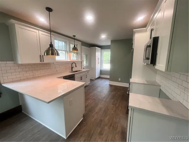 $2,250 | 909 James Avenue, Niagara Falls, NY 14305