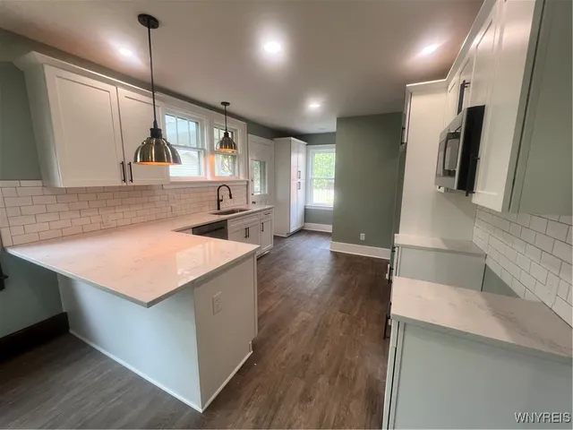 $2,250 | 909 James Avenue, Niagara Falls, NY 14305