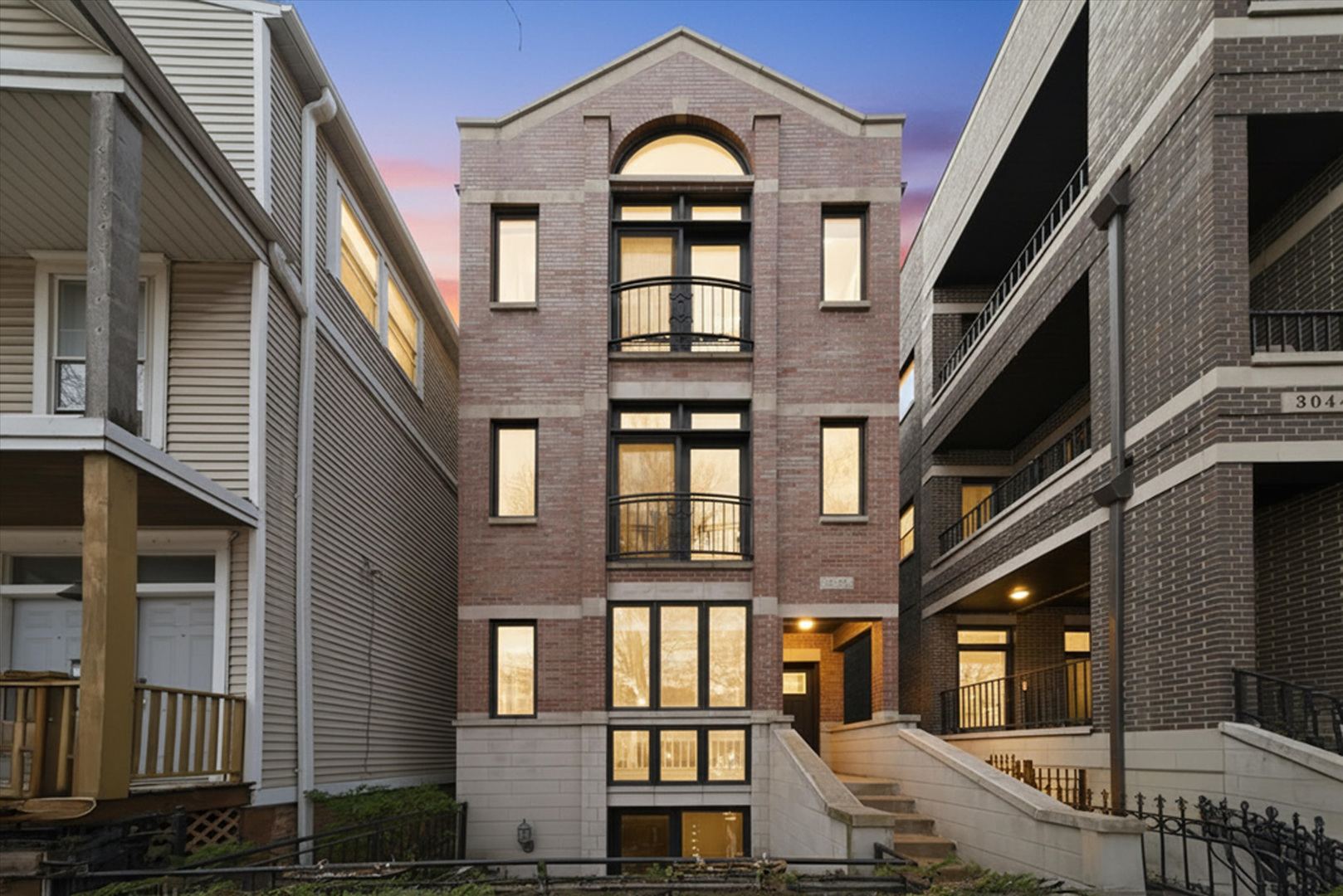 3042 North Racine Avenue, Unit 3 Chicago, IL 60657 - Photo 1 of 18