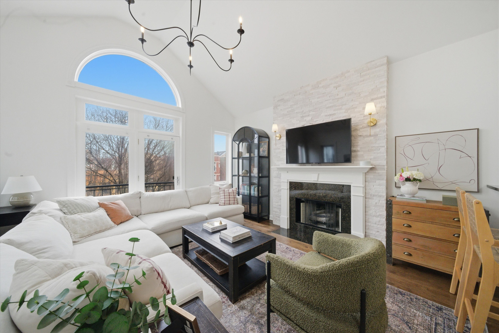 3042 North Racine Avenue, Unit 3 Chicago, IL 60657 - Photo 6 of 18