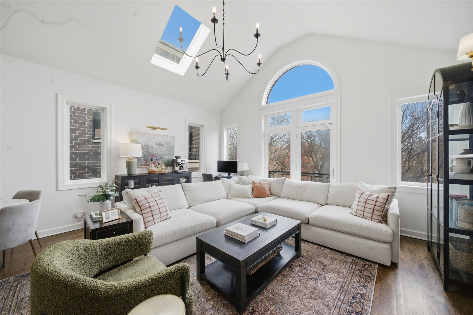 3042 North Racine Avenue, Unit 3 Chicago, IL 60657 - Photo 7 of 18