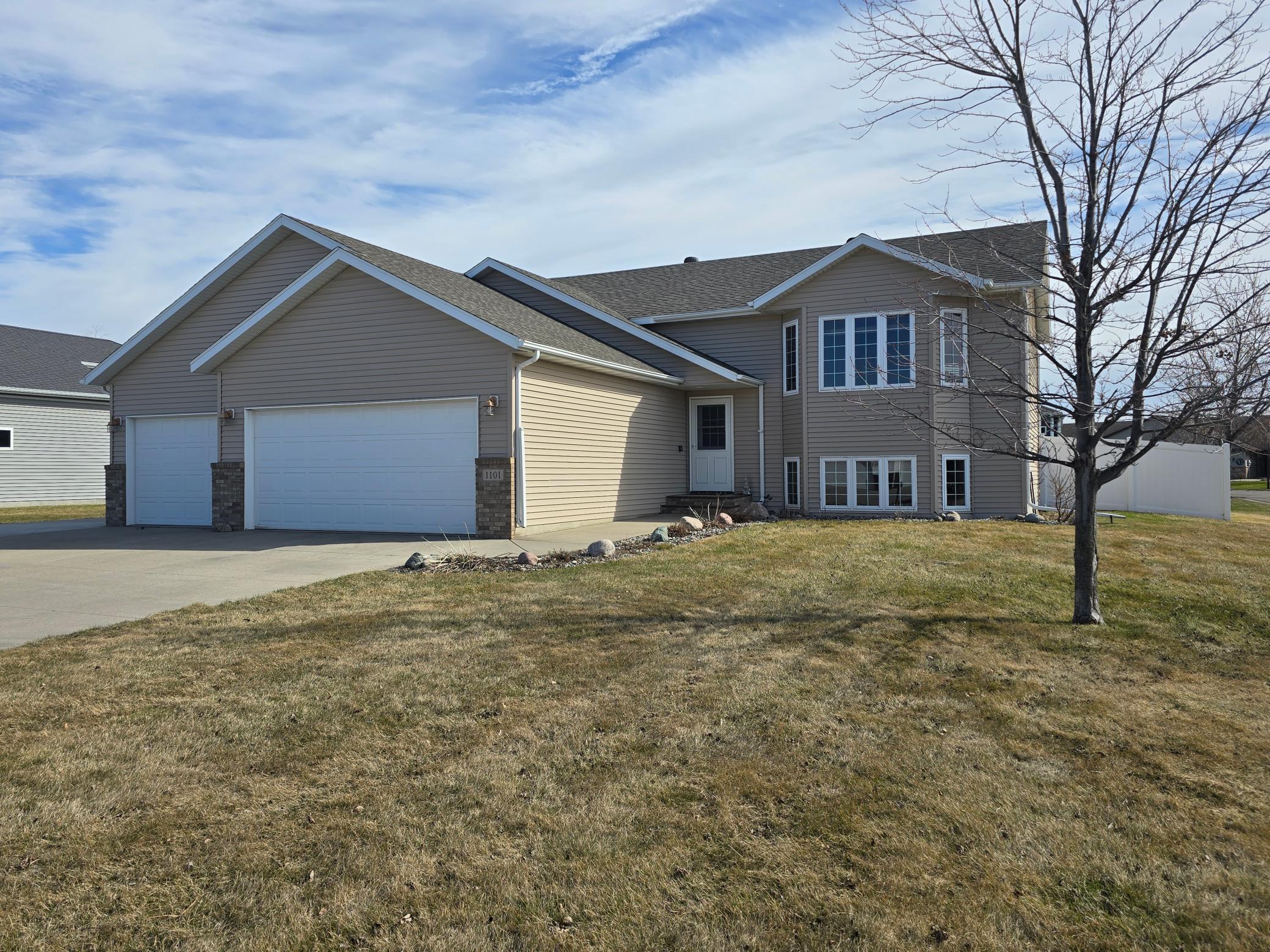 1101 4th Avenue Northeast Dilworth, MN 56529 - Photo 1 of 41